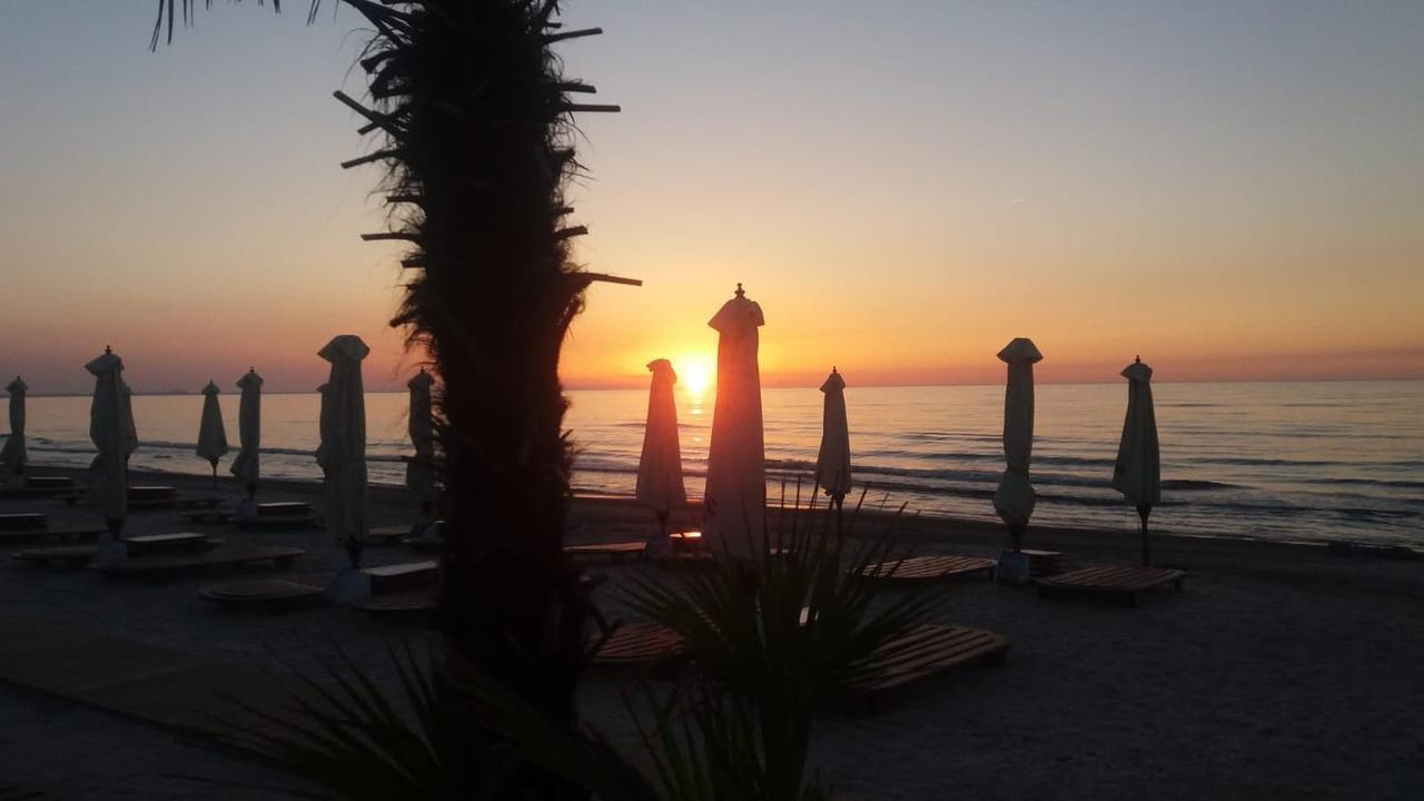 Frontal View By Twin Residence Mamaia Εξωτερικό φωτογραφία